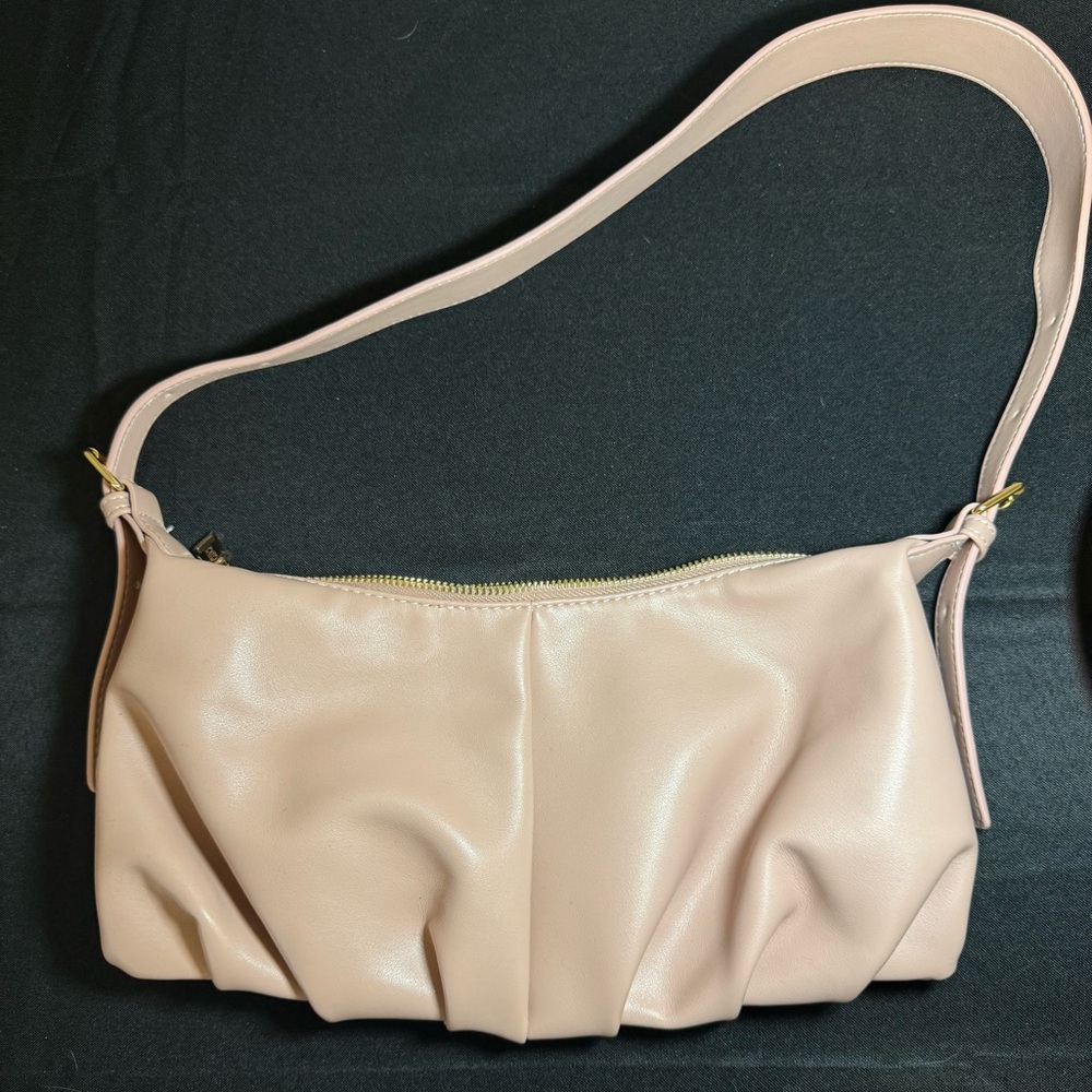 Cream shoulder bag
